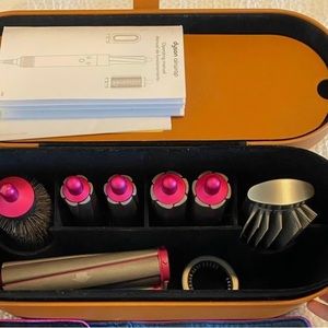 Dyson air wrap with box